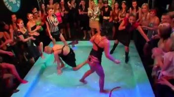 Lora Licious vs. Susan Snow Screencap 36 on www.sinx.com