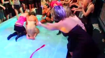 Lora Licious vs. Susan Snow Screencap 39 on www.sinx.com