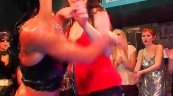 Lora Licious vs. Susan Snow Screencap 45 on www.sinx.com