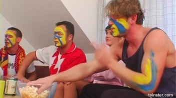 Sarah Gets Soaked! Screencap 5 on www.sinx.com