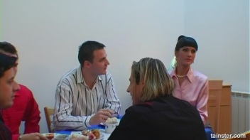 Sarah Gets Soaked! Screencap 1 on www.sinx.com