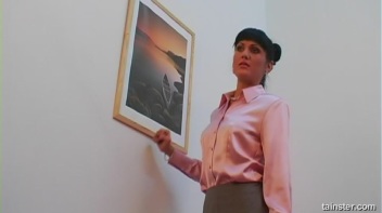 Sarah Gets Soaked! Screencap 2 on www.sinx.com