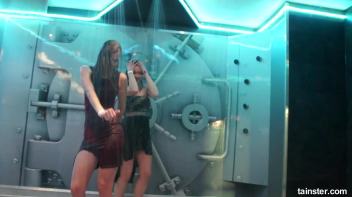 Wet amateur babes go wild Screencap 10 on www.sinx.com