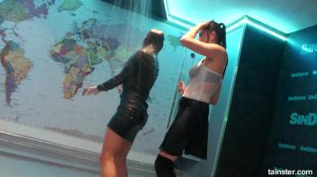 Wet amateur babes go wild Screencap 37 on www.sinx.com