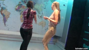 Wet amateur babes go wild Screencap 44 on www.sinx.com