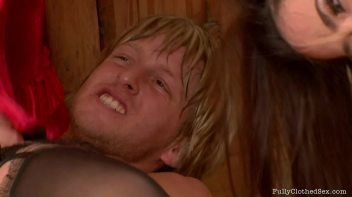 Adriana and Pepper Spice It Up Screencap 105 on www.sinx.com