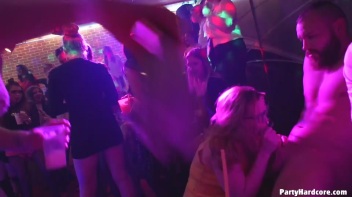 Party Hardcore Gone Crazy Vol. 34 Part 3 - Cam 3 Screencap 12 on www.sinx.com