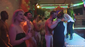 Party Hardcore Gone Crazy Vol. 36 Part 8 - Cam 4 Screencap 85 on www.sinx.com