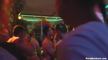 Party Hardcore Gone Crazy Vol. 36 Part 8 - Cam 4 Screencap 91 on www.sinx.com