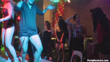 Party Hardcore Gone Crazy Vol. 36 Part 8 - Cam 4 Screencap 100 on www.sinx.com