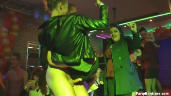 Party Hardcore Gone Crazy Vol. 36 Part 8 - Cam 4 Screencap 62 on www.sinx.com