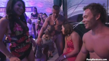 Party Hardcore Gone Crazy Vol. 30 Part 1 - Cam 2 Screencap 91 on www.sinx.com