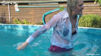 Blonde Fights Her Maid In The Pool Screencap 60 on www.sinx.com
