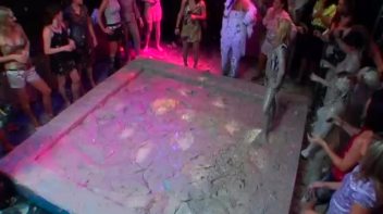 Pink Blouse Not Pink For Long Screencap 5 on www.sinx.com