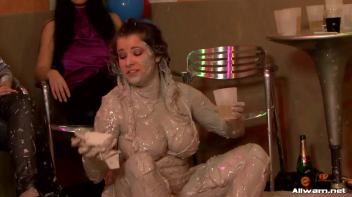 Catfighting Til The Bitter, Muddy End Screencap 44 on www.sinx.com