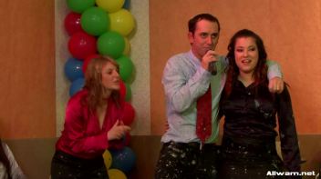 Catfighting Til The Bitter, Muddy End Screencap 5 on www.sinx.com