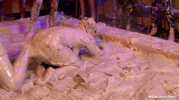 Catfighting Til The Bitter, Muddy End Screencap 62 on www.sinx.com