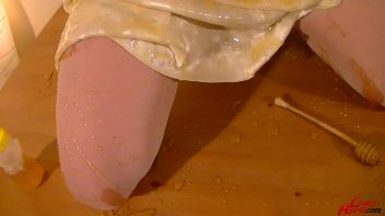 Princess Leony Is Sweet As Honey Screencap 47 on www.sinx.com