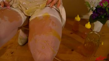 Princess Leony Is Sweet As Honey Screencap 55 on www.sinx.com