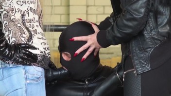 Blas unsere Gummischwänze Screencap 21 on www.sinx.com