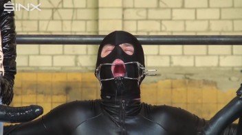 Blas unsere Gummischwänze Screencap 48 on www.sinx.com