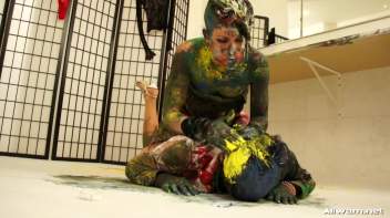 Paint Me Pretty, Bitch Screencap 94 on www.sinx.com