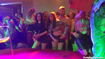 Party Hardcore Gone Crazy Vol. 40 Single Cut: Part 6 - Cam 1 Screencap 87 on www.sinx.com