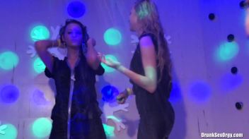 Winter Fuck Jam Part 4 - Shower Cam Screencap 52 on www.sinx.com