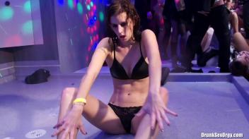 Winter Fuck Jam Part 4 - Shower Cam Screencap 8 on www.sinx.com