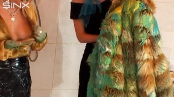 Wet and Messy Blondes Get Doused In Paint Screencap 1 on www.sinx.com