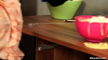 All In A Hard Day's Mess Screencap 14 on www.sinx.com