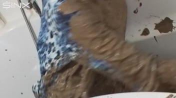 Mud Covered Hottie Rinses Off In Shower Screencap 21 on www.sinx.com