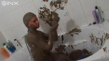 Mud Covered Hottie Rinses Off In Shower Screencap 25 on www.sinx.com