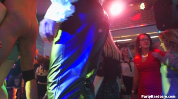 Party Hardcore Gone Crazy Vol. 36 Part 3 - Cam 3 Screencap 27 on www.sinx.com