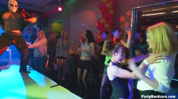 Party Hardcore Gone Crazy Vol. 36 Part 3 - Cam 3 Screencap 48 on www.sinx.com