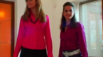 Splish Splash Eurobaabe Fun Screencap 2 on www.sinx.com