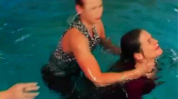 Splish Splash Eurobaabe Fun Screencap 29 on www.sinx.com