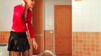 Splish Splash Eurobaabe Fun Screencap 47 on www.sinx.com