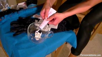 That's One Way To Dye Your Hair... Screencap 13 on www.sinx.com