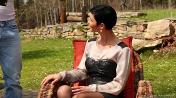 Afternoon Drinks And Piss With The Help Screencap 3 on www.sinx.com