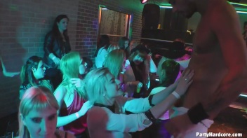 Party Hardcore Gone Crazy Vol. 35 Part 5 - Cam 2 Screencap 105 on www.sinx.com