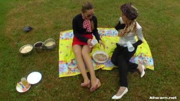 Messing Up A Perfectly Good Picnic Screencap 11 on www.sinx.com