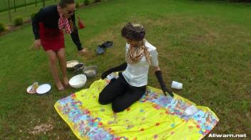 Messing Up A Perfectly Good Picnic Screencap 33 on www.sinx.com
