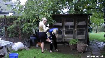 High Class Garden Mess Screencap 2 on www.sinx.com