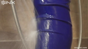 Wet And Messy From The Inside Out Screencap 11 on www.sinx.com