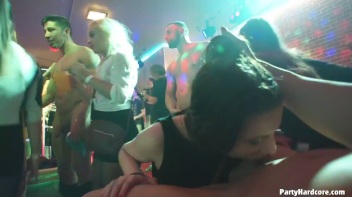 Party Hardcore Gone Crazy Vol. 34 Part 6 - Cam 2 Screencap 39 on www.sinx.com