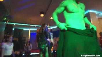 Party Hardcore Gone Crazy Vol. 34 Part 6 - Cam 2 Screencap 49 on www.sinx.com