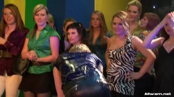 Jersie Girl Goes Hard In The Pit! Screencap 23 on www.sinx.com