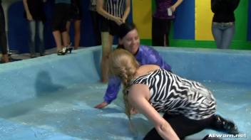 Jersie Girl Goes Hard In The Pit! Screencap 36 on www.sinx.com