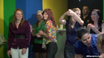 Jersie Girl Goes Hard In The Pit! Screencap 64 on www.sinx.com